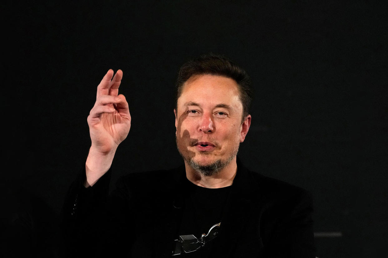 Elon Musk KIRSTY WIGGLESWORTH/POOL/AFP via Getty Images