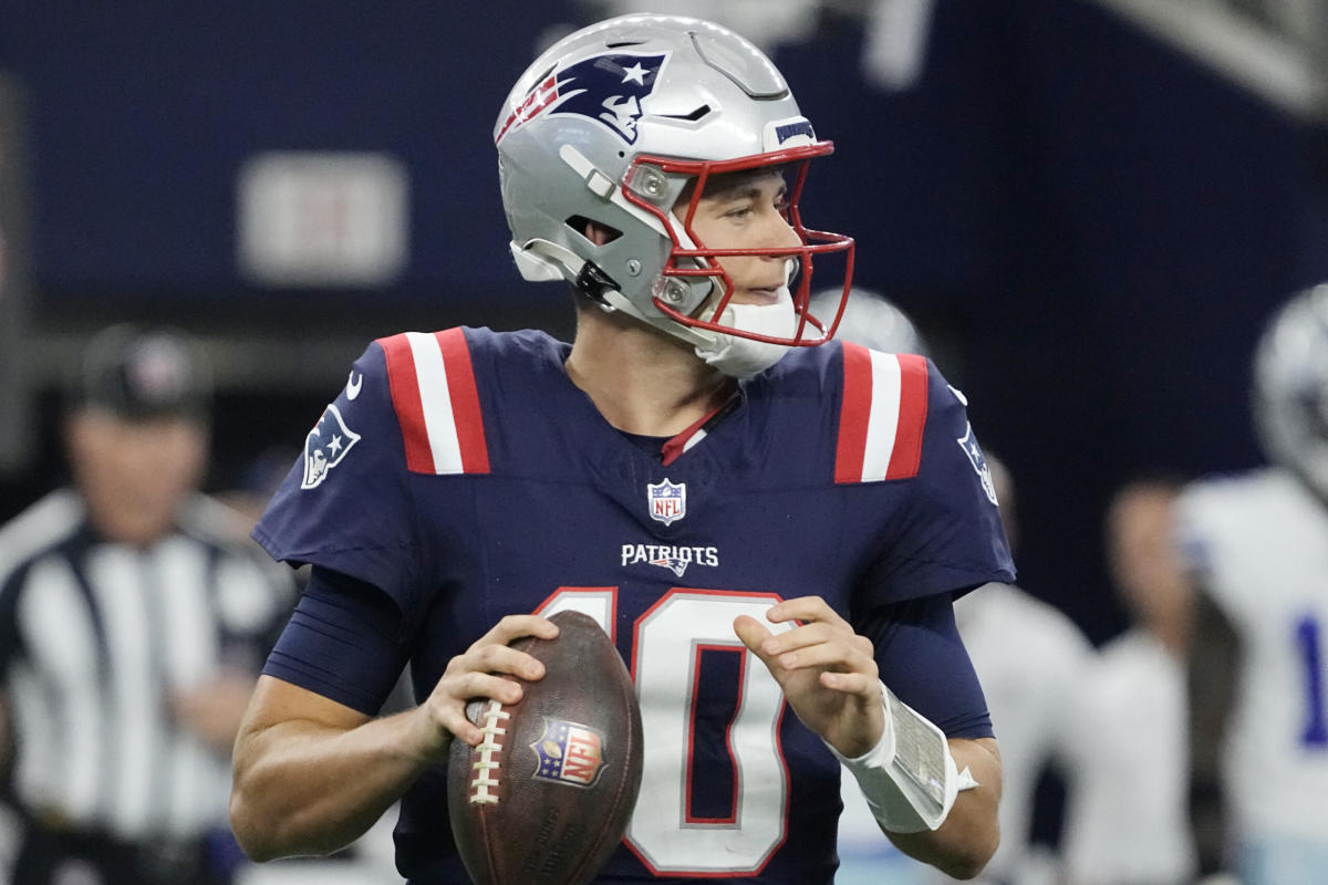 New England Patriots' future hinges on finding a quarterback