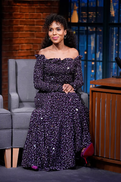 <p>Pendant la saison 3 de la série télévisée “Scandal”, Kerry Washington était enceinte. Son personnage d’Olivia Pope portait alors, pendant un temps, des manteaux longs. De plus, les plans ont été cadrés au-dessus de sa taille pour permettre de camoufler parfaitement sa grossesse. Crédit photo : Getty Images </p>