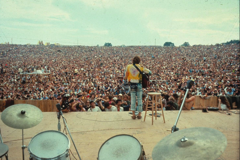 The iconic Woodstock festival ended 52 years ago today. Performers included musical legends Jimi Hendrix, Richie Havens, Arlo Guthrie, Joan Baez, Santana, Grateful Dead, Creedence Clearwater Revival, Janis Joplin, The Who, Jefferson Airplane, Joe Cocker, and Crosby, Stills, Nash & Young.