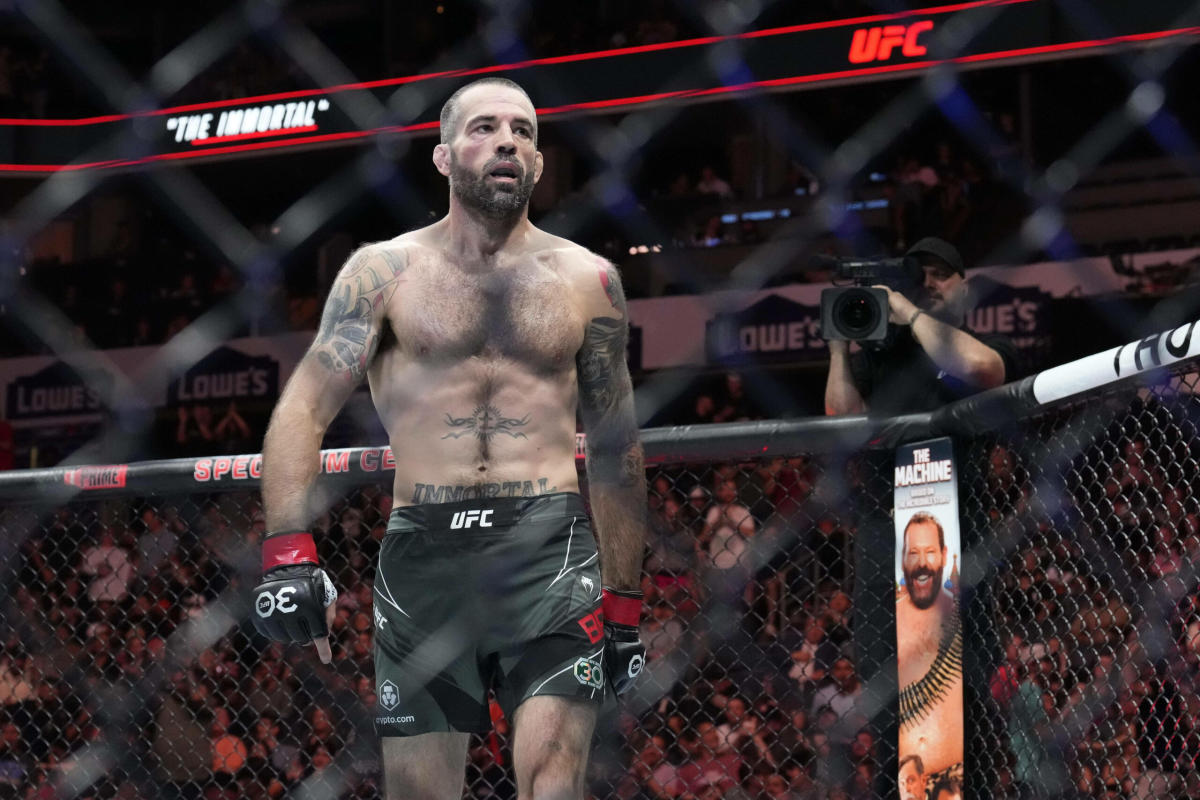 MMA Fighting on X: Matt Brown ties Derrick Lewis for the most KO wins in UFC  history! #UFCharlotte  / X