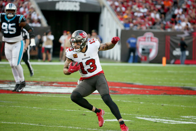 Live updates: Bucs beat Panthers, will host Eagles