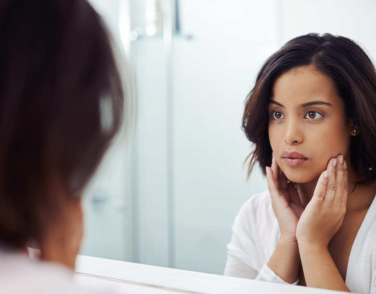 Aprovecha el Buen Fin, y prueba estos serums que están entre los más vendidos de Amazon y que conocen bien la piel de las mexicanas. Foto: Getty Images.