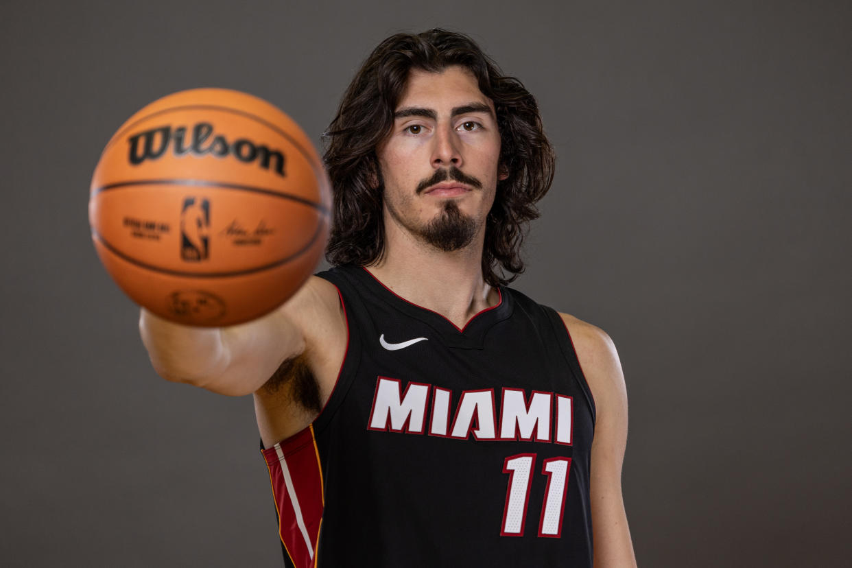 Jaime Jaquez Jr. fue seleccionado en la primero ronda del Draft de la NBA por el Miami Heat. (Photo by Jamie Squire/Getty Images)