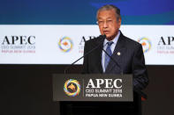 Malaysia Prime Minister Mahathir Mohamad speaks during the APEC CEO Summit 2018 at the Port Moresby, Papua New Guinea, 17 November 2018. Fazry Ismail/Pool via REUTERS