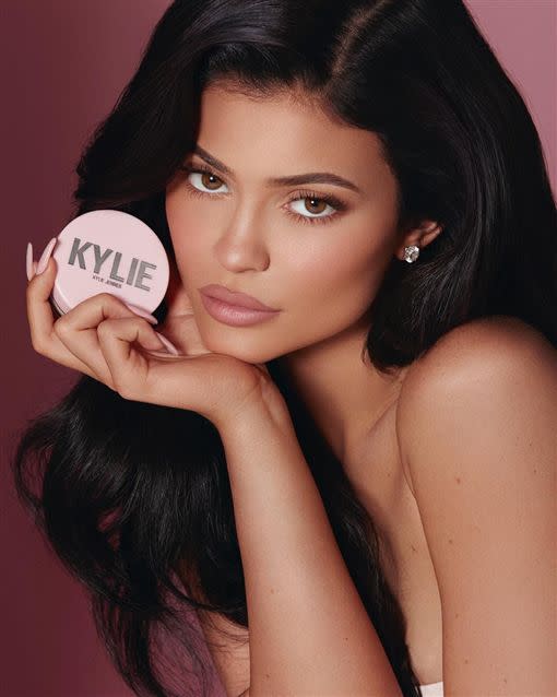 凱莉珍娜（Kylie Jenner），曾連續2年被美國商業雜誌《富比士》（Forbes）選為最年輕億萬富翁。（圖／翻攝自IG）