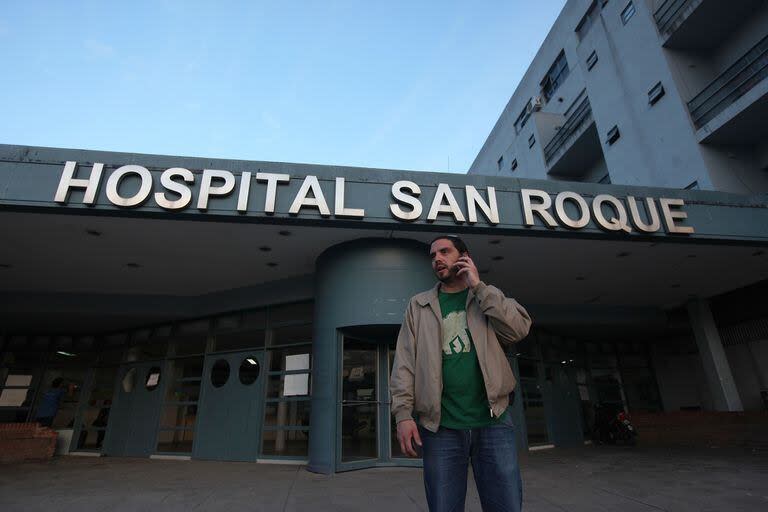 El abuelo fue trasladado al Hospital San Roque en La Plata, pero poco más de un día después falleció