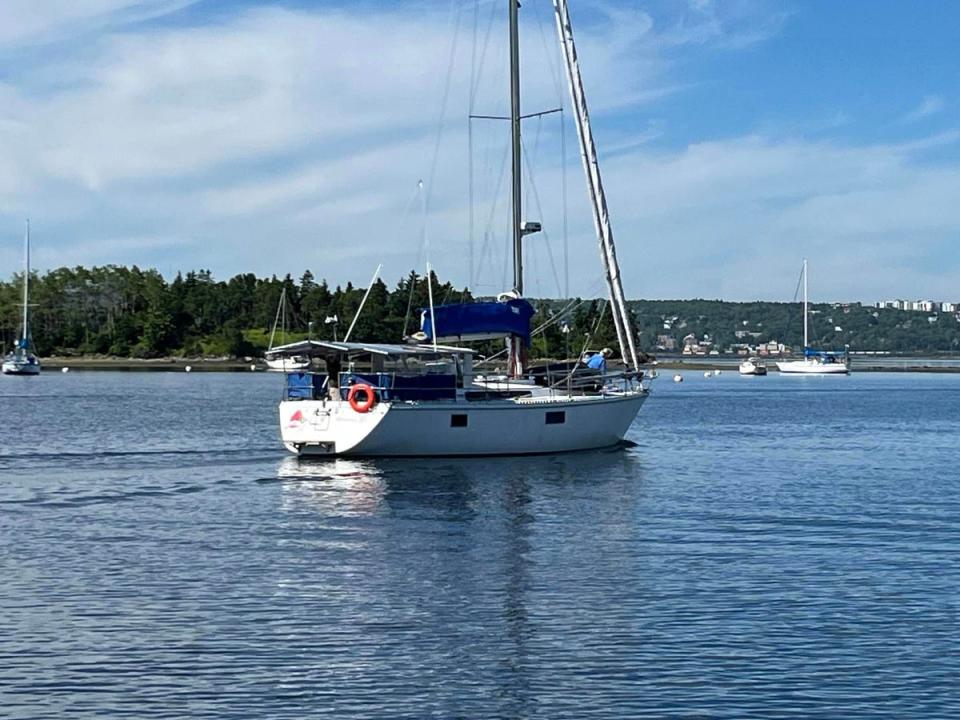 Theros, the couple’s Gib Sea 42ft boat (Facebook)