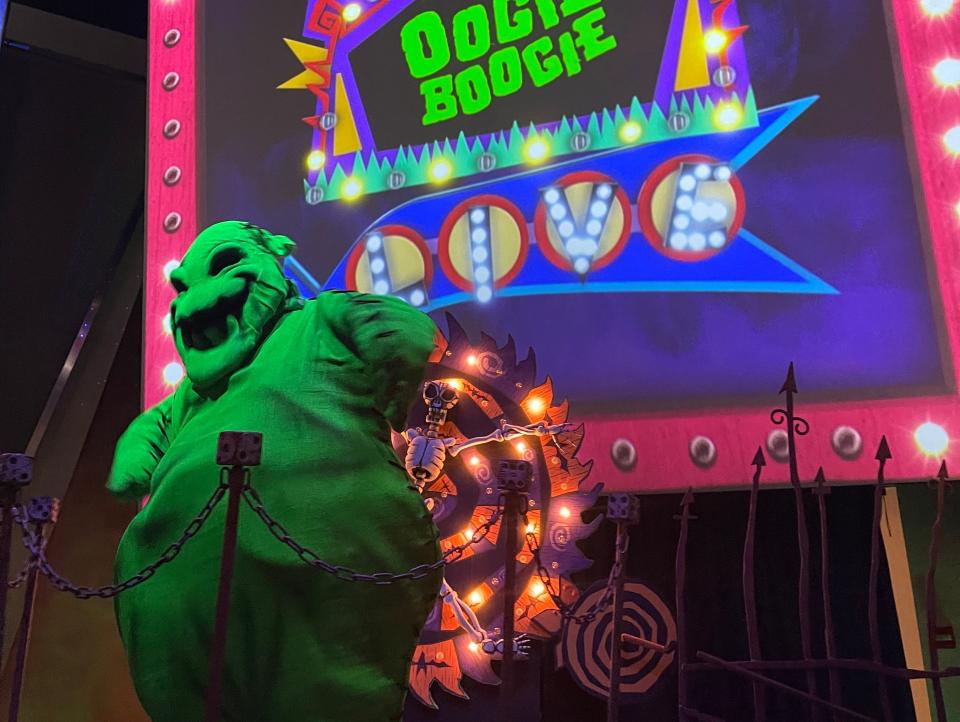 oogie boogie photo op in a disneyland treat trail