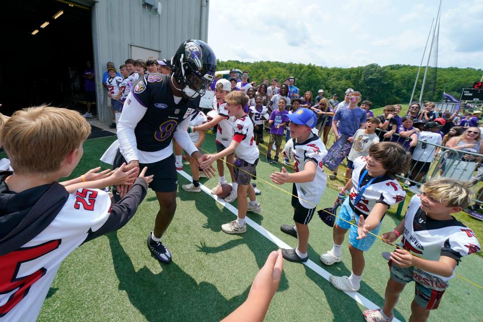 Lamar Jackson and the Baltimore Ravens are big favorites against the Houston Texans in NFL Week 1.