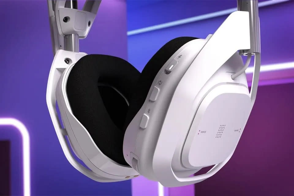 Los últimos auriculares para juegos de Logitech cambian rápidamente entre PS5, Xbox y PC