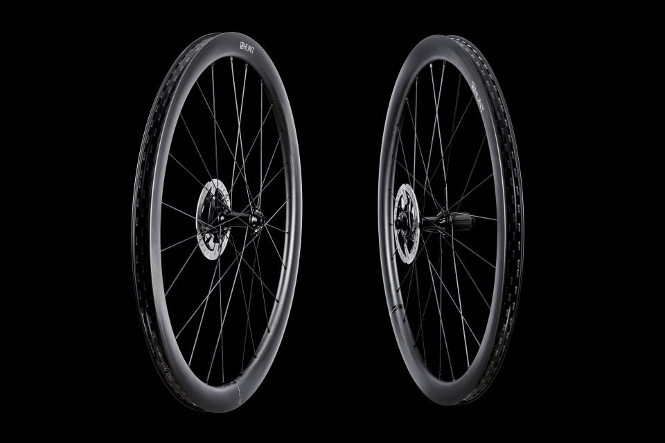 2024 Hunt Carbon Disc best-selling affordable aero road bike wheels upgraded