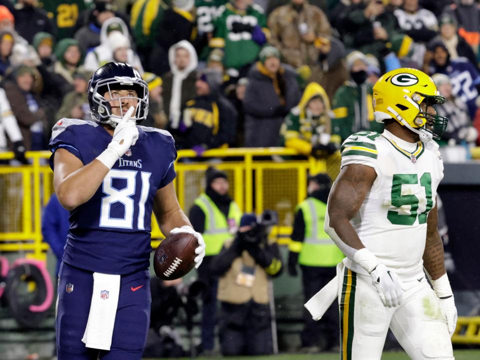 Austin Hooper quiets the crowd against the Green Bay Packers.