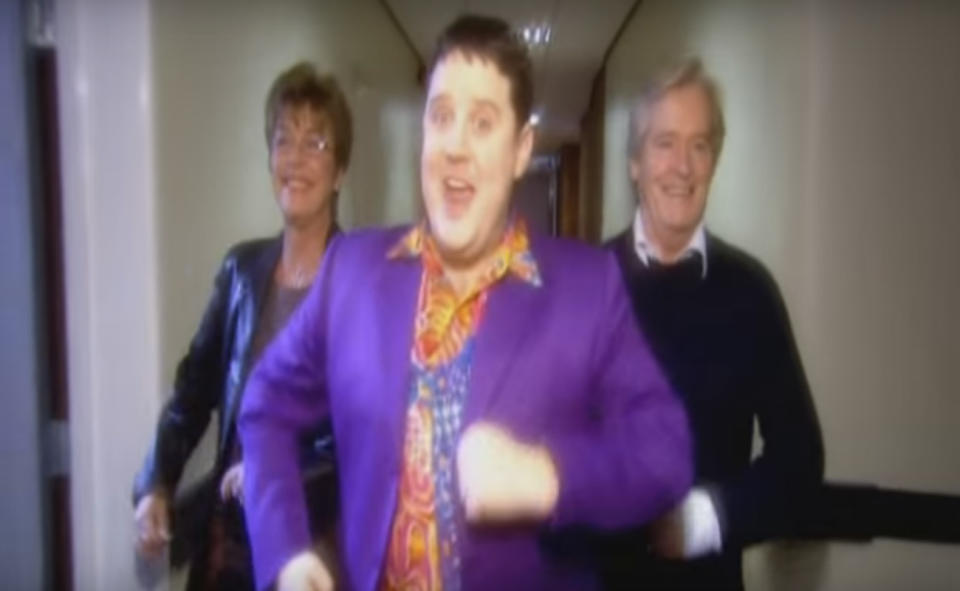 Tony Christie feat. Peter Kay – (Is This The Way To) Amarillo