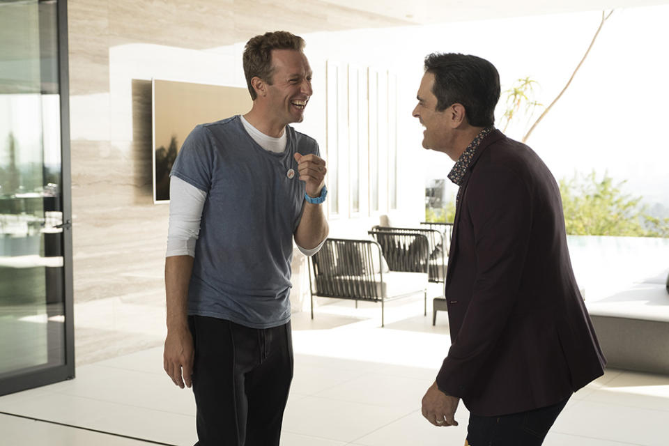 Chris Martin with Ty Burrell on <em>Modern Family</em> (Photo: ABC/John Fleenor)