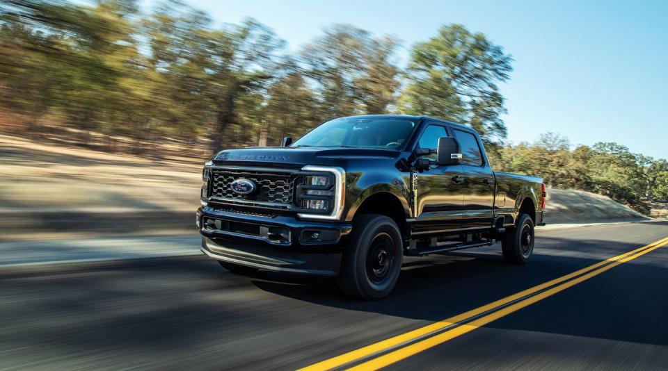 <p>2023 Ford Super Duty F-250 XL STX Appearance Package</p>