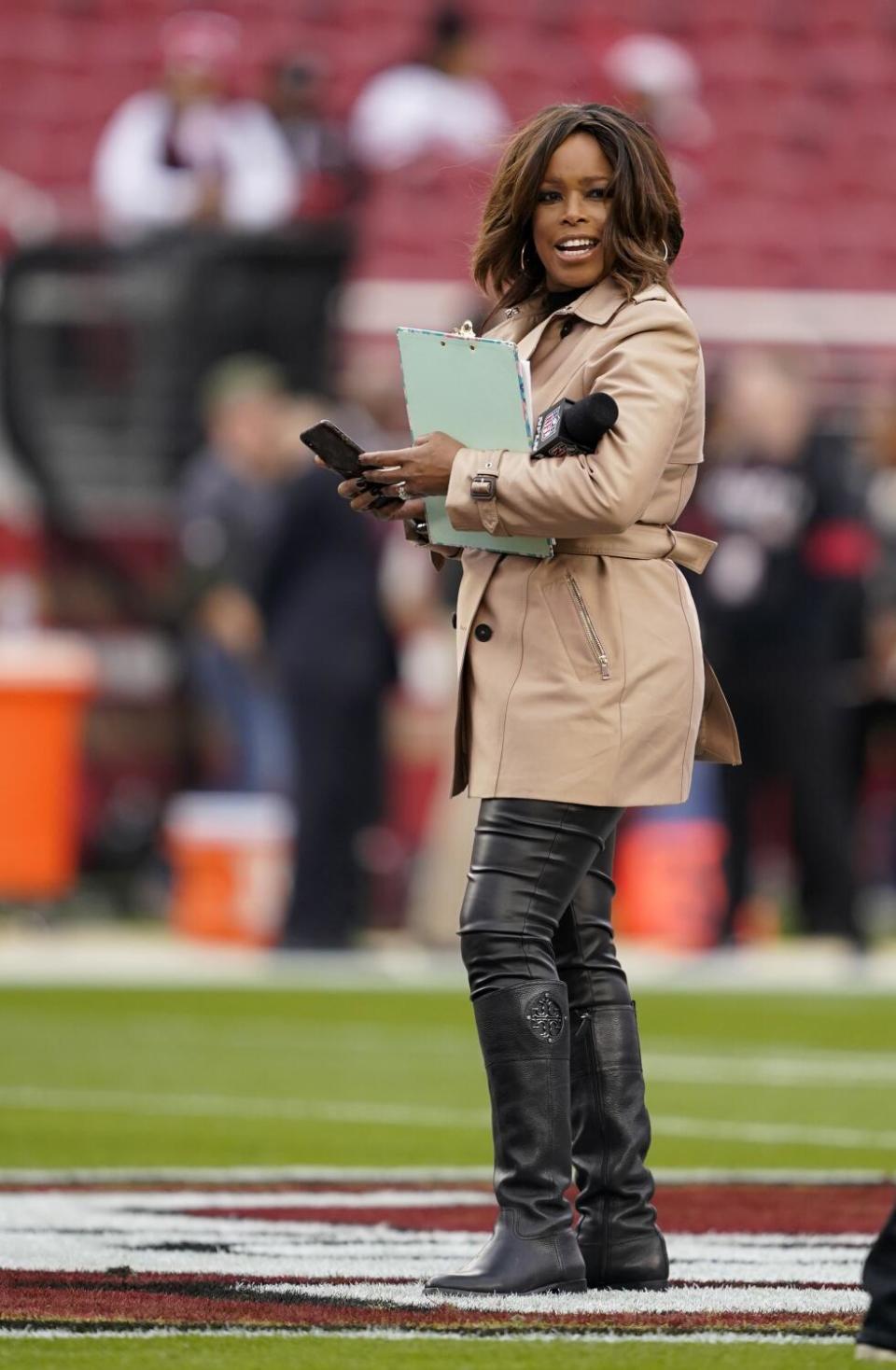 Fox Sports reporter Pam Oliver walks on the field before the 49ers played the Rams on Dec. 21, 2019.