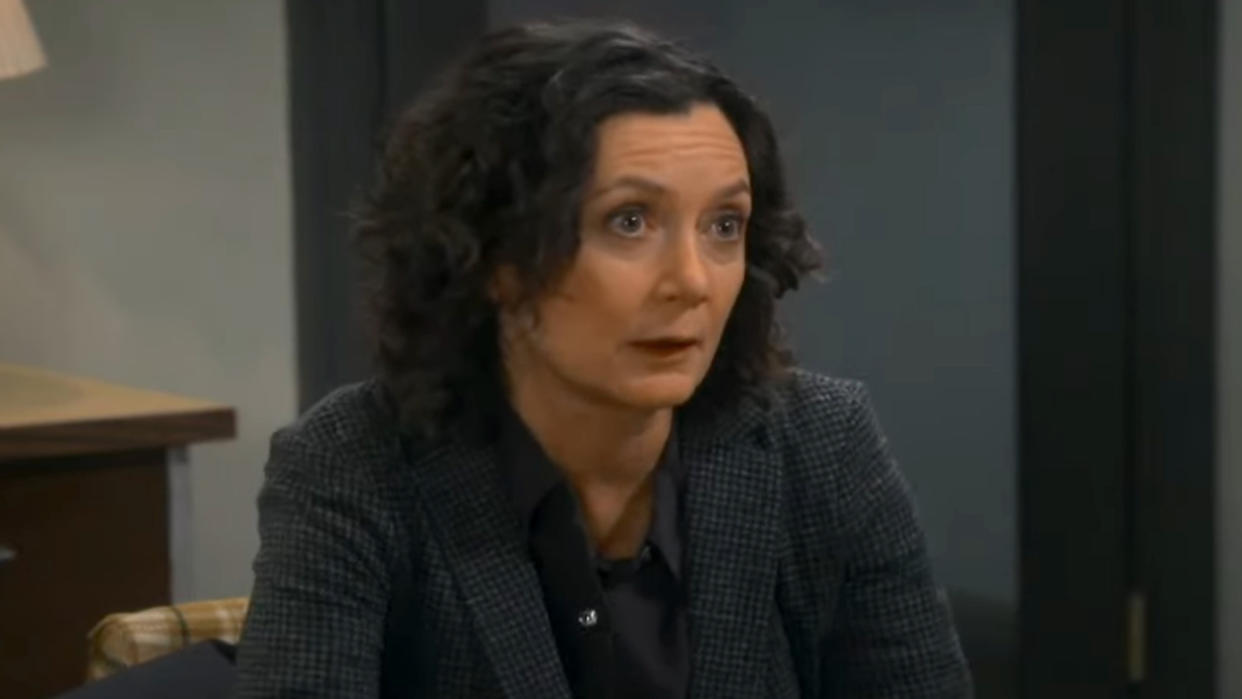  Darlene in job interview on The Conners 