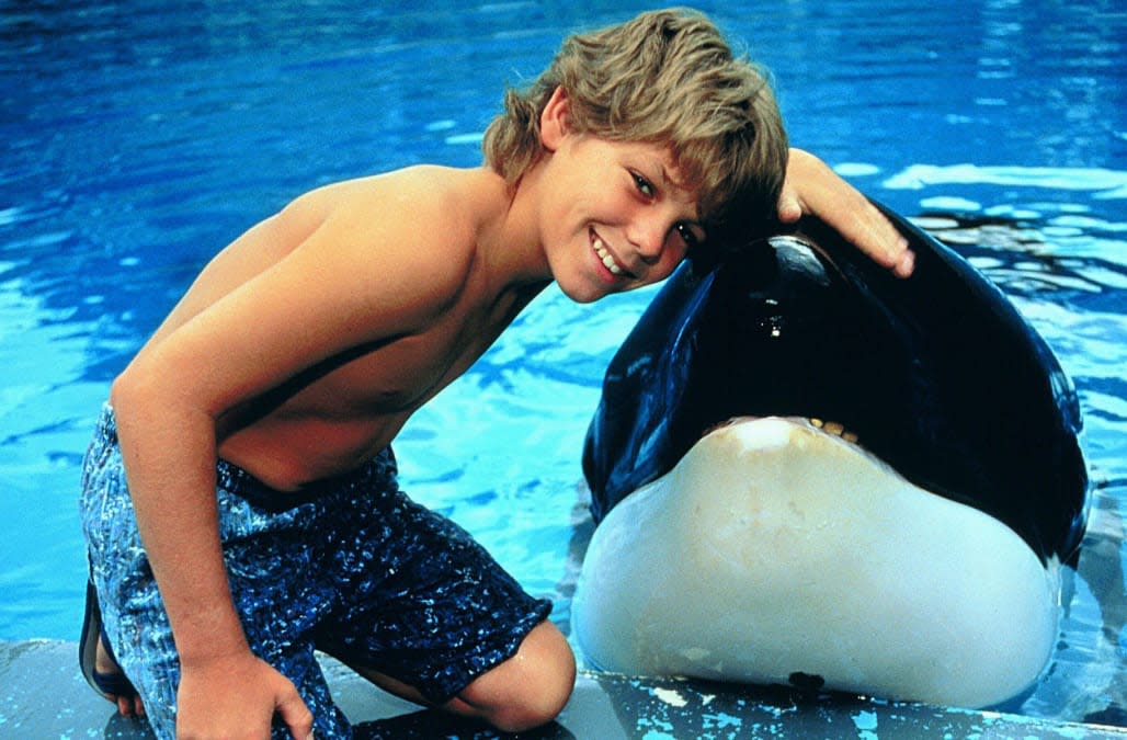 JASON JAMES RICHTER & WHALE FREE WILLY (1993)