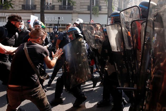 2020 09 12T110846Z 1505079586 RC2ZWI9DQHED RTRMADP 3 FRANCE PROTESTS