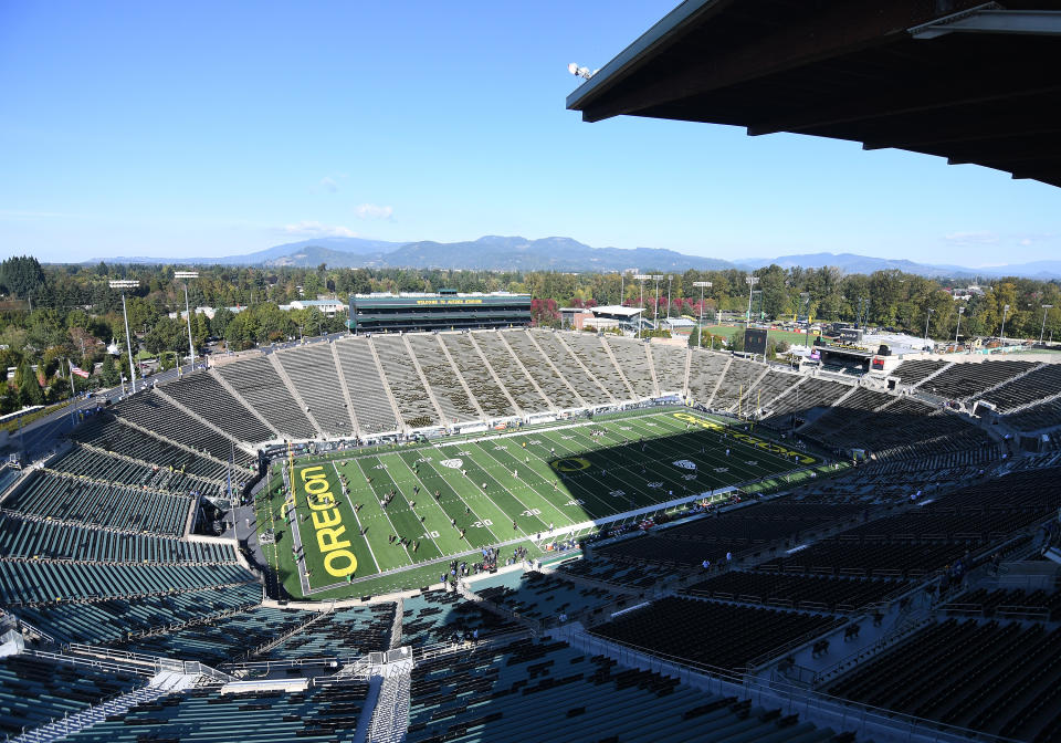 EUGENE, OR - OCTOBER 05: A general view of Autzen Stadium prior to the start of the game during a college football game between the Cal Bears and Oregon Ducks at Autzen Stadium in Eugene, Oregon.  (Photo by Brian Murphy/Icon Sportswire via Getty Images)