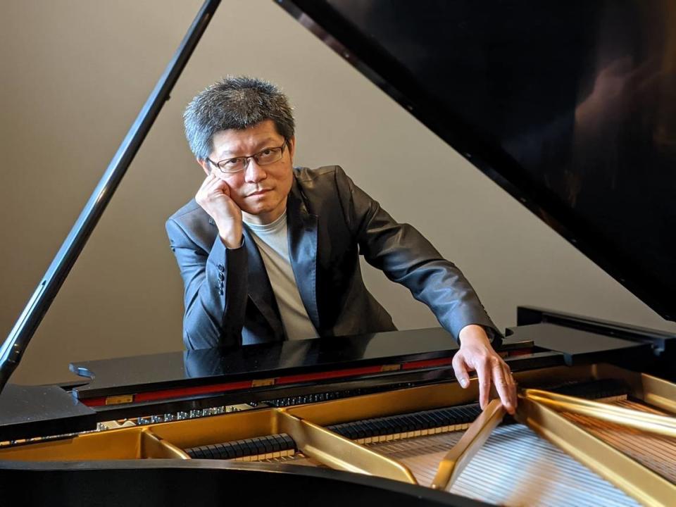Pianist Tao Lin performs with the South Florida Symphony Orchestra.