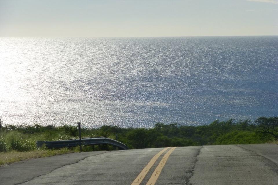 A road off the Akoni Pule Highway