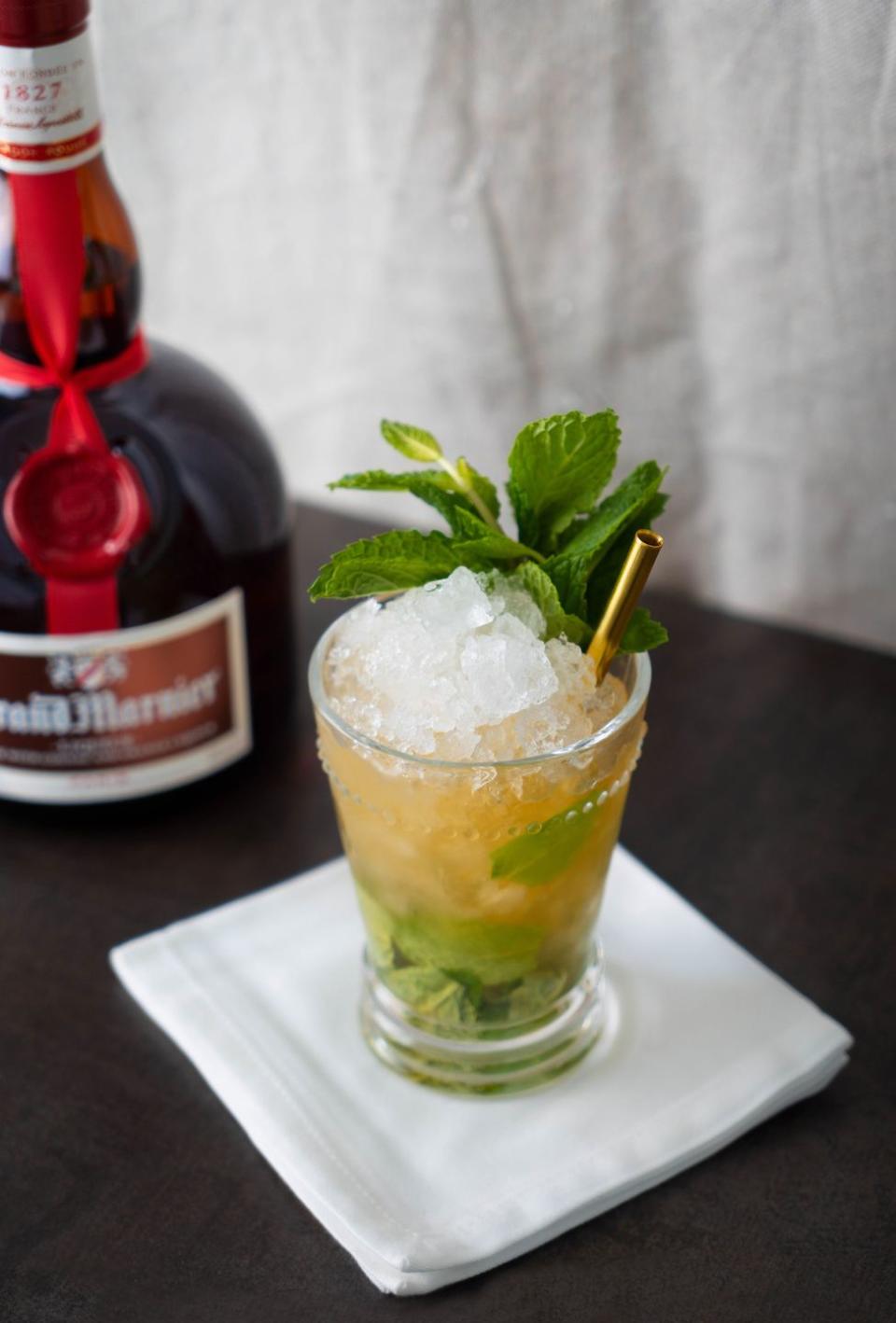 <p><strong>Ingredients</strong></p><p>2 oz Grand Marnier Cordon Rouge<br>10-15 mint leaves </p><p><strong>Instructions</strong></p><p>Slap the mint and set it inside the bottom of a rocks glass or julep cup. Add the Grand Mariner and gently muddle. Top with crushed ice to the top of the cup or glass until it forms a cone. Garnish with a bouquet of fresh mint<br></p>