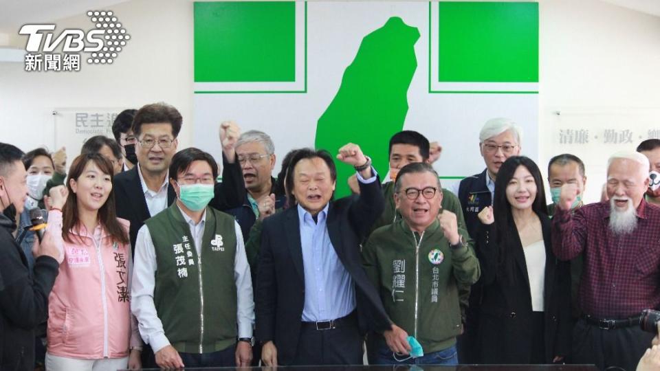 北市議員王世堅登記北市第二選區立委初選，挑戰現任立委何志偉。（圖/TVBS資料畫面）