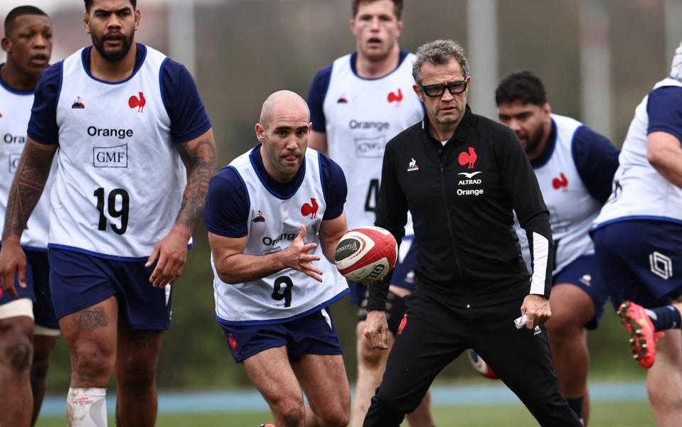 Fabien Galthie pushes his players in training