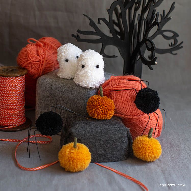 halloween ghost decorations pom pom ghosts