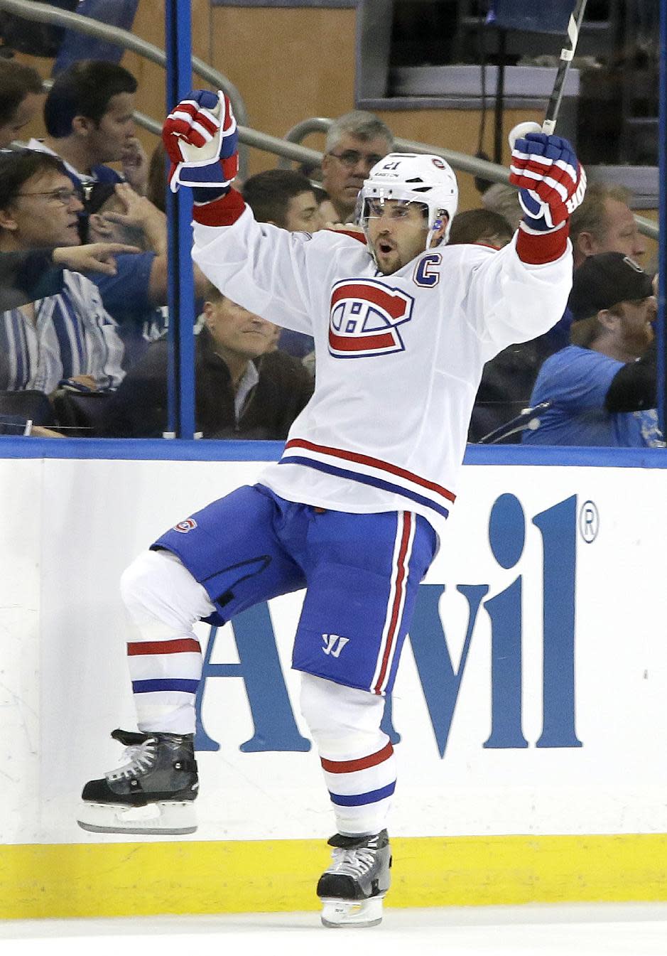 Montreal Canadiens right wing Brian Gionta celebrates after his short-handed goal against the Tampa Bay Lightning during the second period of Game 1 of a first-round NHL hockey playoff series on Wednesday, April 16, 2014, in Tampa, Fla. (AP Photo/Chris O'Meara)