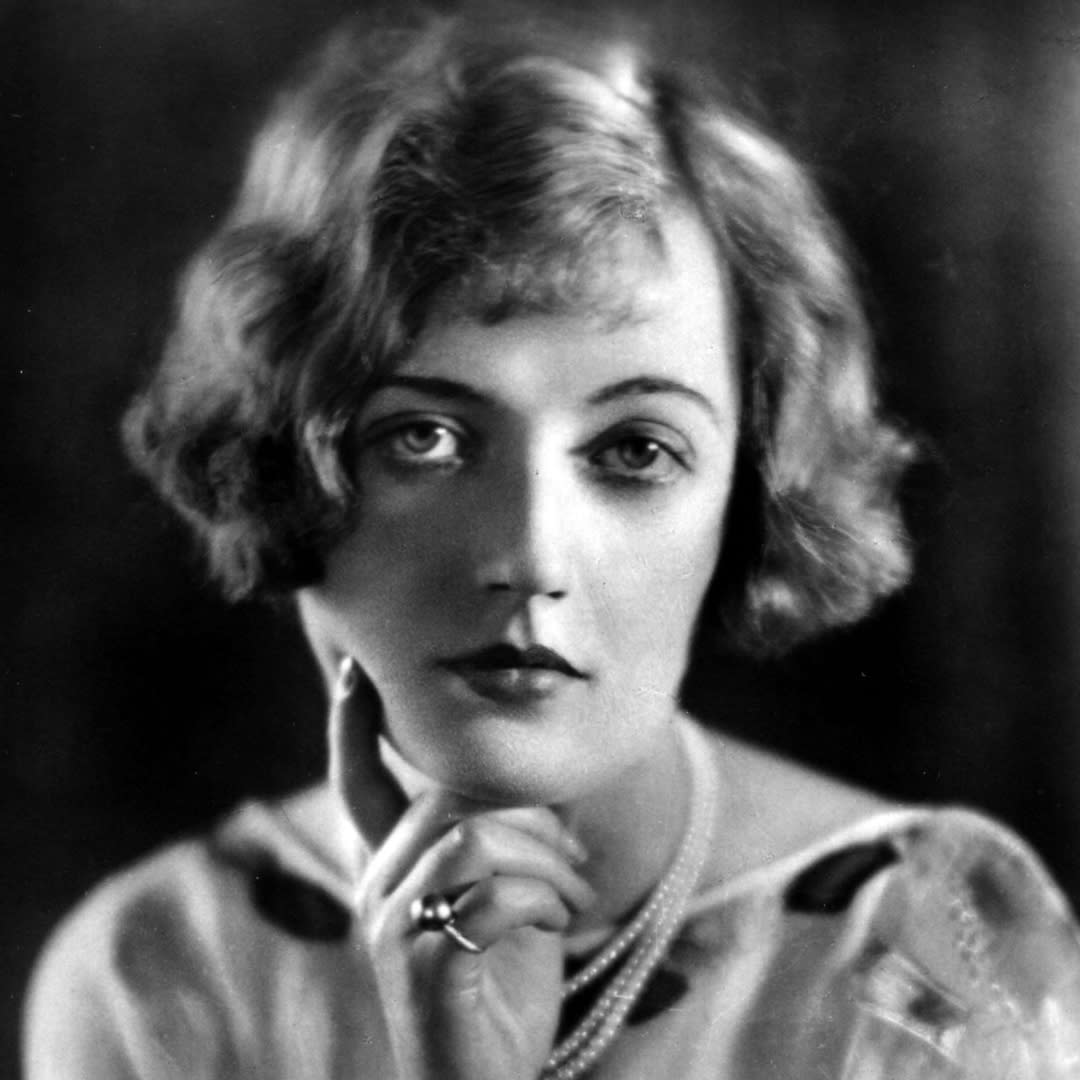  Marion Davies. 