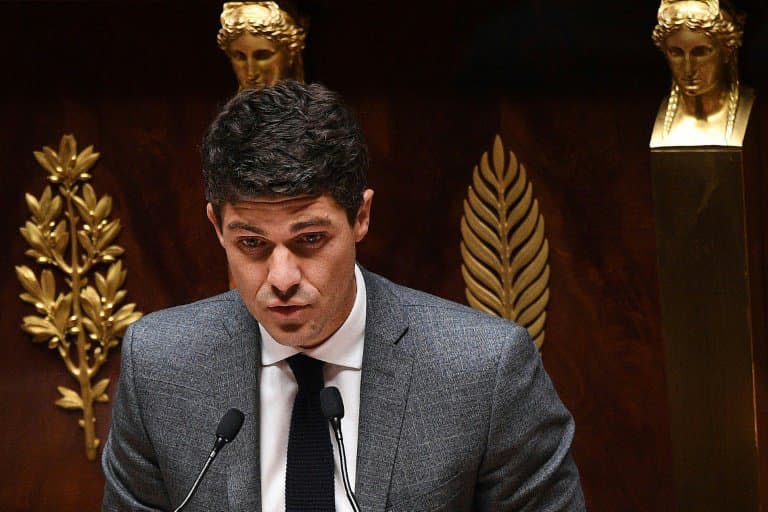 Aurélien Pradié à l'Assemblée nationale le 28 avril 2020 - David NIVIERE © 2019 AFP