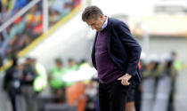 Football Soccer - Bolivia v Argentina - World Cup 2018 Qualifiers - Hernando Siles stadium, La Paz, Bolivia 28/3/17. Argentina's coach Edgardo Bauza looks down. REUTERS/Daniel Rodrigo