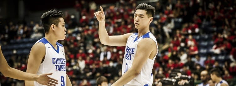 胡瓏貿（右）。（圖／FIBA Asia Cup提供）