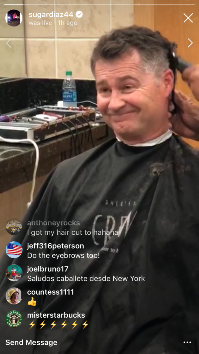 Seattle Mariners manager Scott Servais loses bet, gets closer's haircut