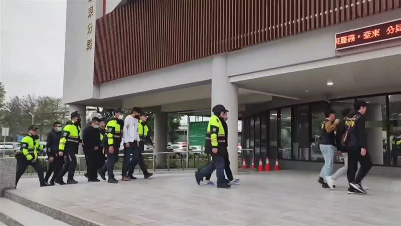 警方循線找到8名嫌犯。（圖／翻攝畫面）