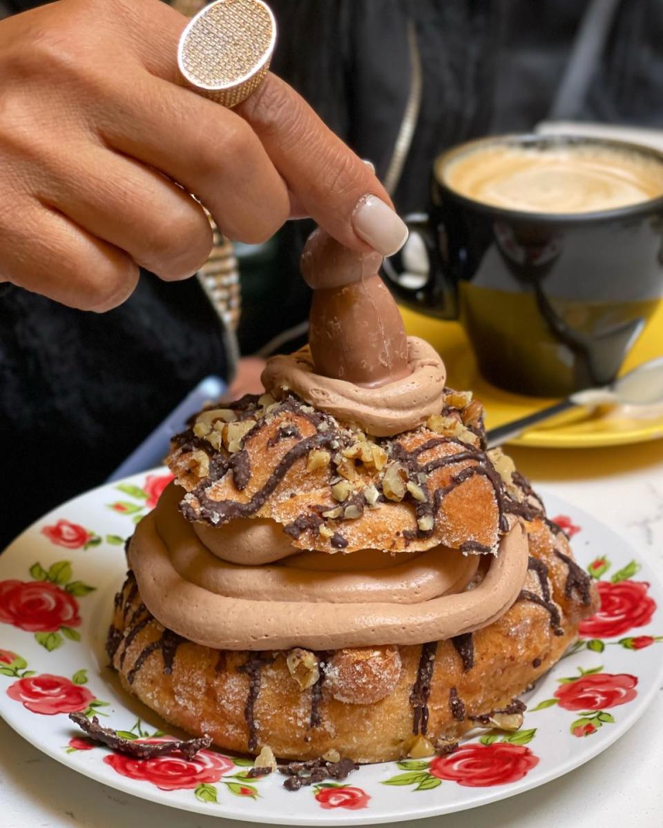 Pan de muerto con conejo de chocolate Turín, Tres abejas