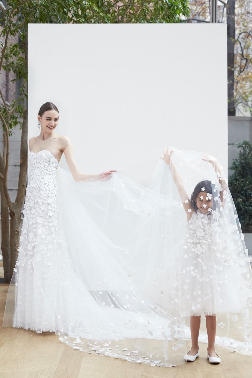 Strapless floral appliqué gown from the Oscar de la Renta Spring 2018 bridal collection