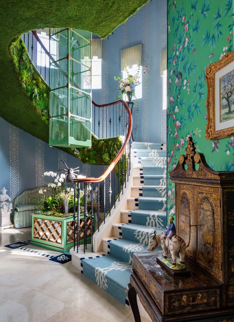 Master Staircase and Hall: Lee W. Robinson and Kyle Johnson