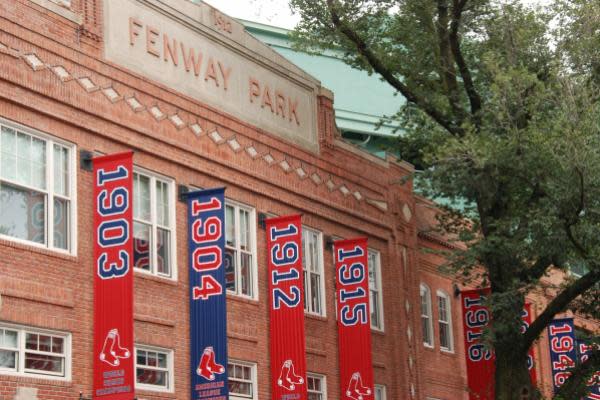 Report: Red Sox Used Apple Watch To Steal Yankees' Signs