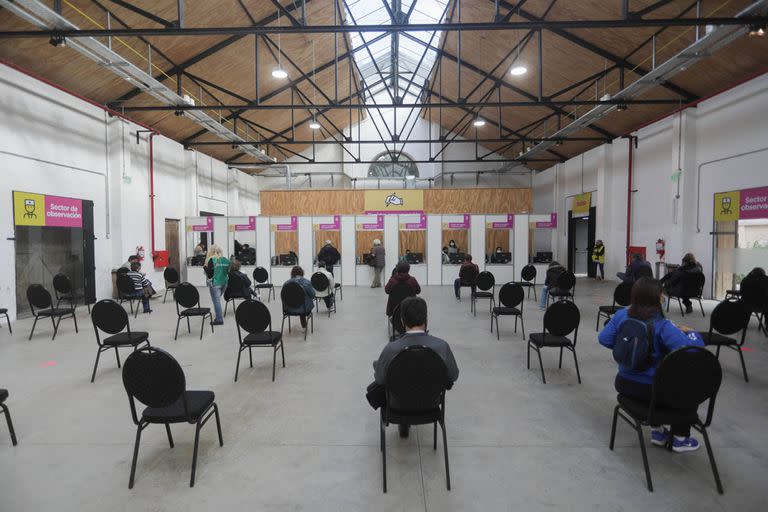 Balvanera suma un vacunatorio en el Parque de la Estación