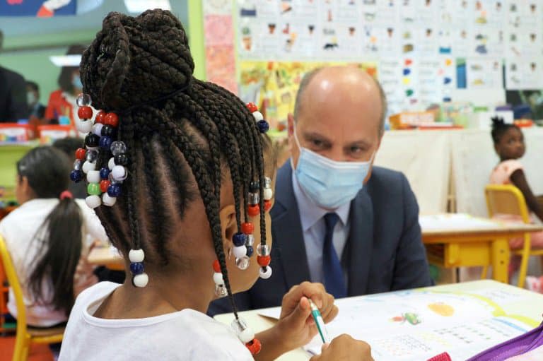 Le ministre de l'Éducation Jean-Michel Blanquer dans une école élémentaire à Chateauroux, le1er septembre 2020 - Guillaume SOUVANT © 2019 AFP