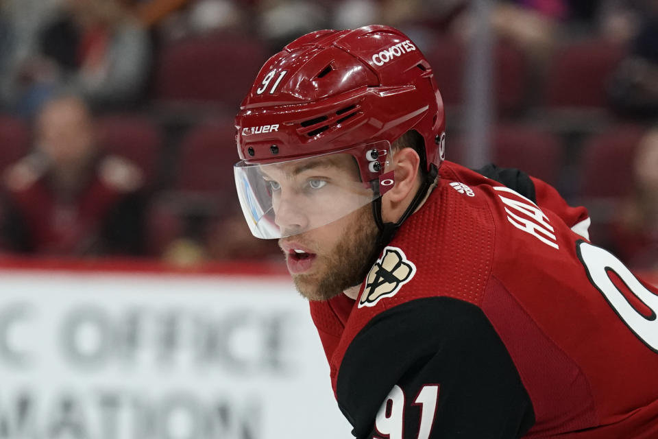 Arizona Coyotes left wing Taylor Hall (91) 