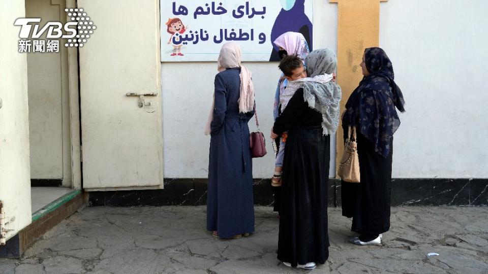 自塔利班接管以來，阿富汗女性權益再度受到限制。（圖／達志影像美聯社）