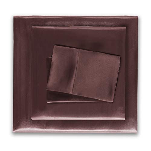 <p><strong>Honeymoon Home Fashions </strong></p><p>amazon.com</p><p><strong>26.99</strong></p><p>Satin is like the laid-back cousin of silk. Equipped with a similarly smooth feel, this Amazon favorite satin sheet set will have you feeling like Blair Waldorf, minus the Upper East Side penthouse. And unlike standard silk sheets, these are suitable for both machine washing and drying.</p>