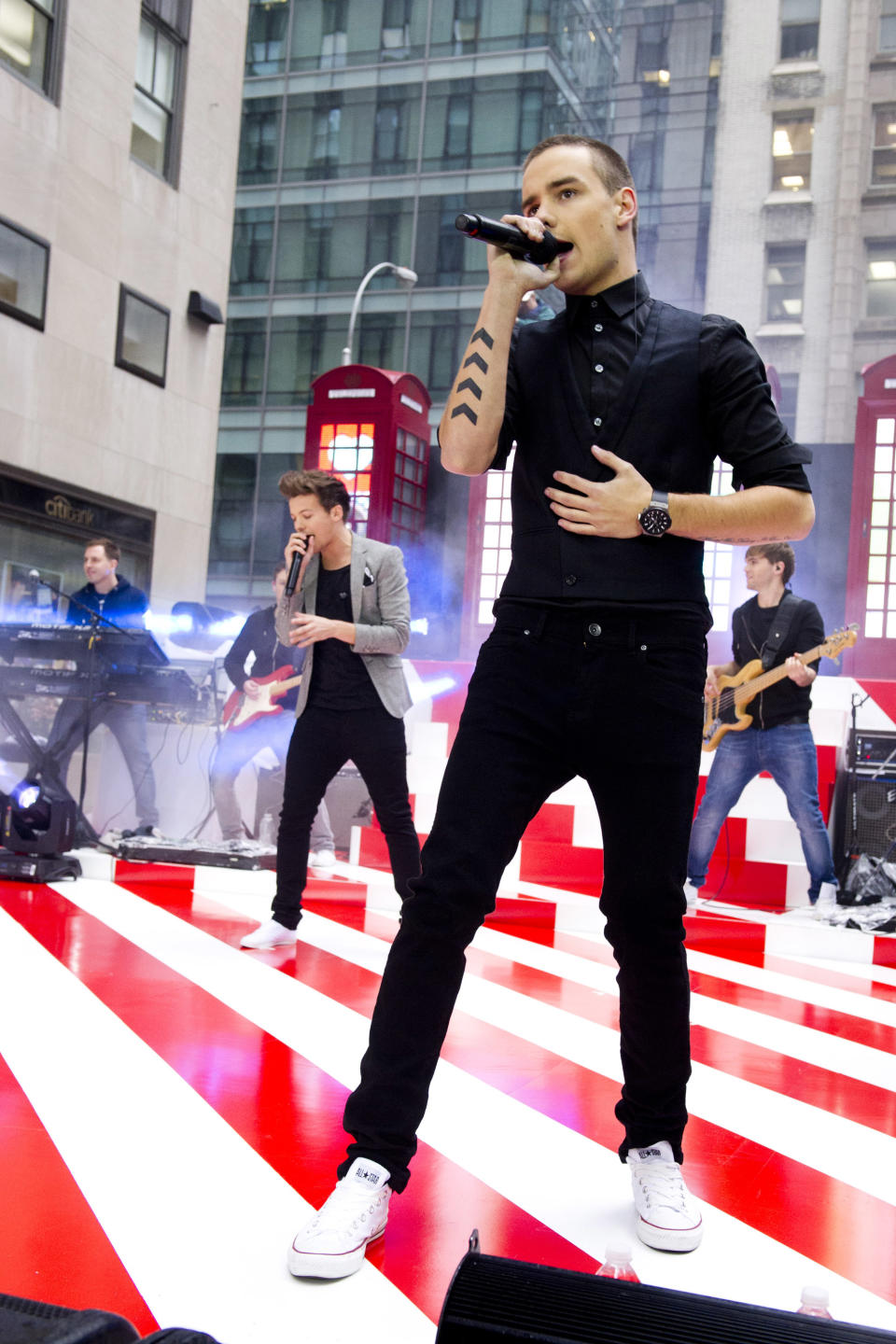 One Direction member Liam Payne performs on NBC's "Today" show on Tuesday, Nov. 13, 2012 in New York. (Photo by Charles Sykes/Invision/AP)