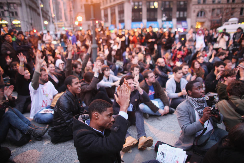 Police Move In To Clear Occupy Wall Street Camp In Zuccotti Park