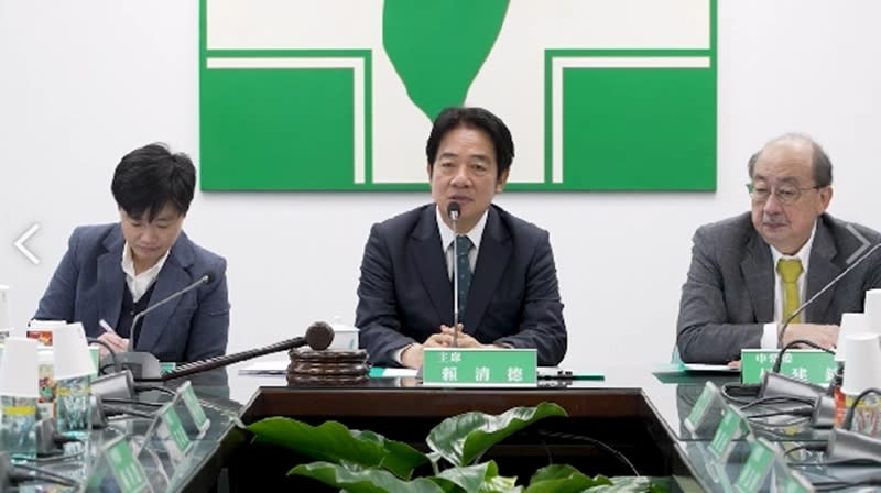 新一屆立法院正副院長2月1日選舉，民進黨主席、總統當選人賴清德（中）31日向民眾黨喊話，第二輪投票「應該要支持最好的人選」，如果認為游錫堃最好，那就支持游錫堃，如果認為韓國瑜比較好，那就請支持韓國瑜。（圖／民進黨提供）